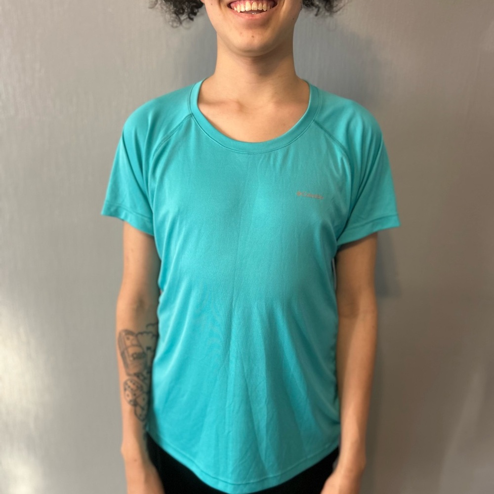 Columbia Turquoise Short Sleeve Tee